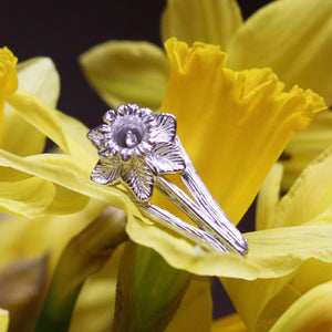 Cymraeg Welsh Daffodil Sterling Silver pin brooch